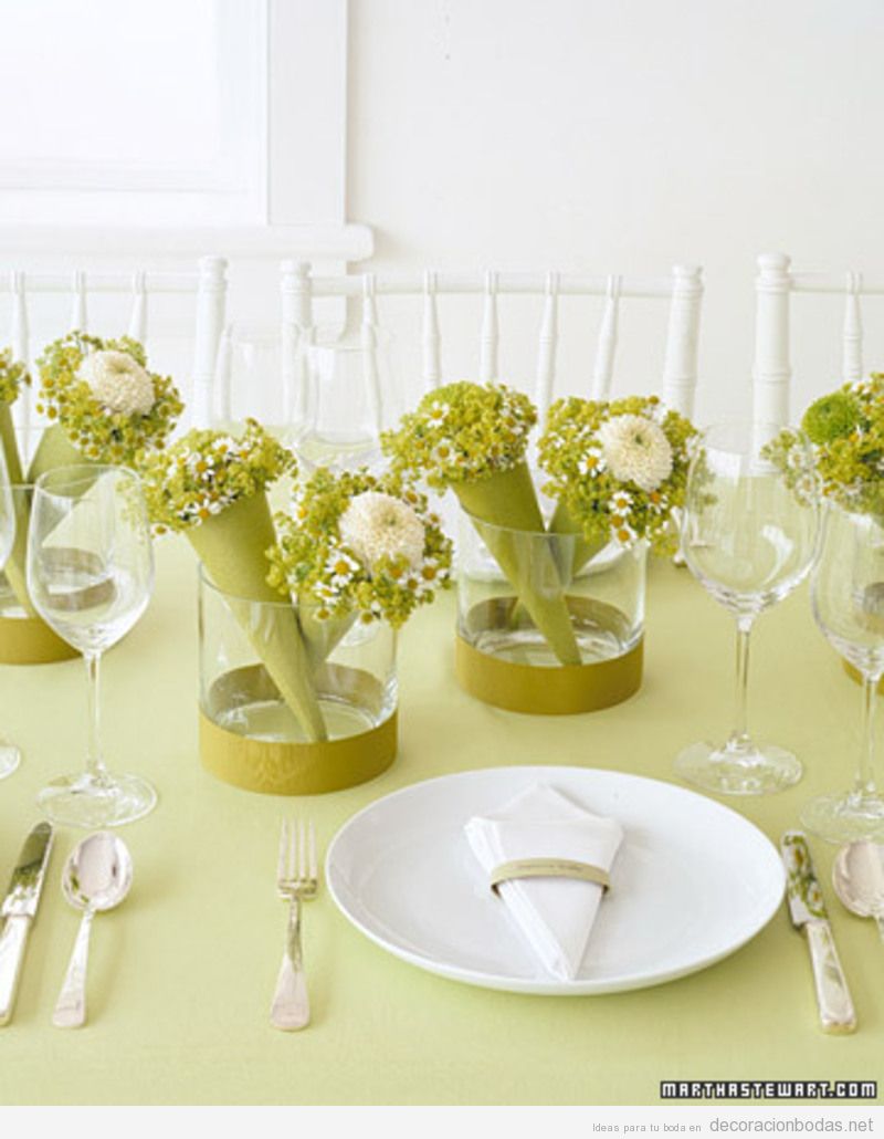 Decoración moderna, actual en tonos verdes para mesas boda