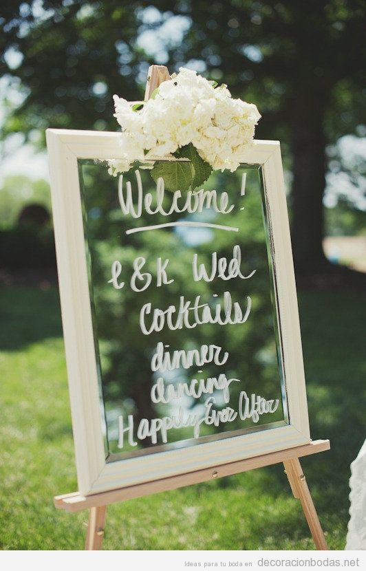 Forma original de dar la bienvenida a tus invitados de boda con un mensaje en un cristal