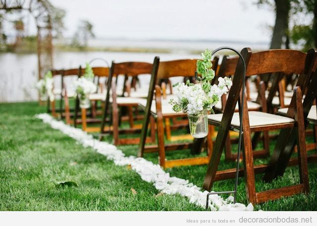 Ideas para decorar una boda en el jardín, pasillo hacia el altar