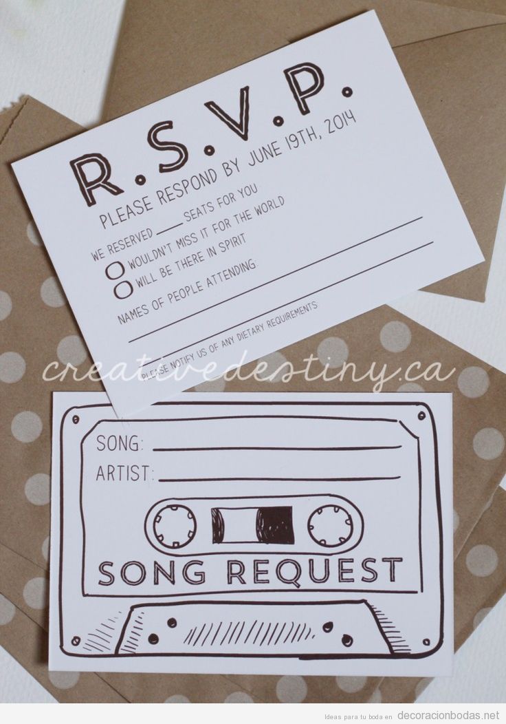 Invitación de boda original con forma casete ¡puedes pedir una canción!