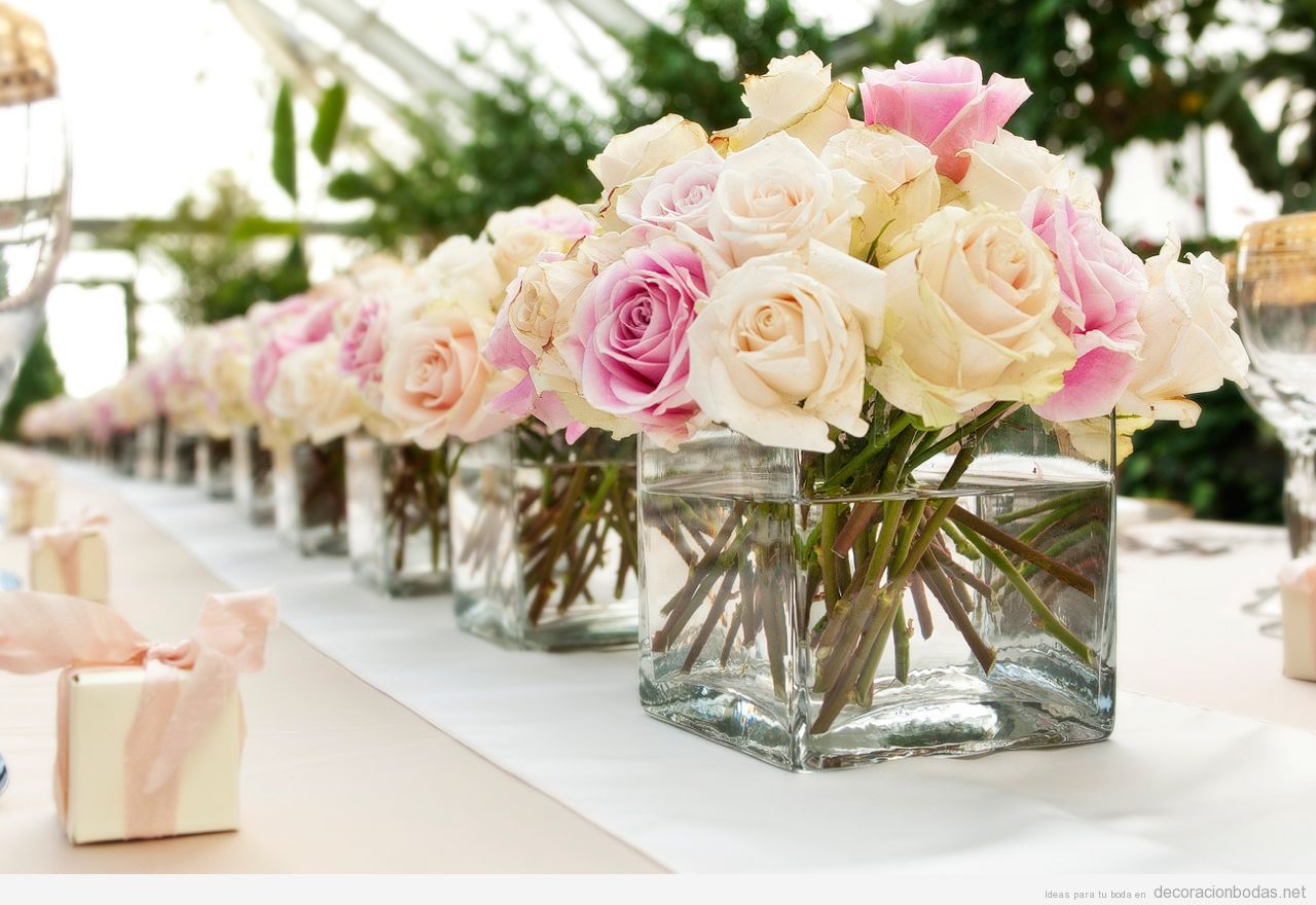Rosas color rosa para decorar mesa boda 3