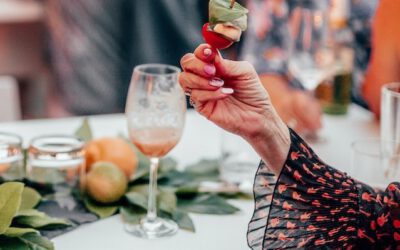 El cuidado de los caterings en la decoración de bodas: equilibrio entre buena presencia y comida deliciosa